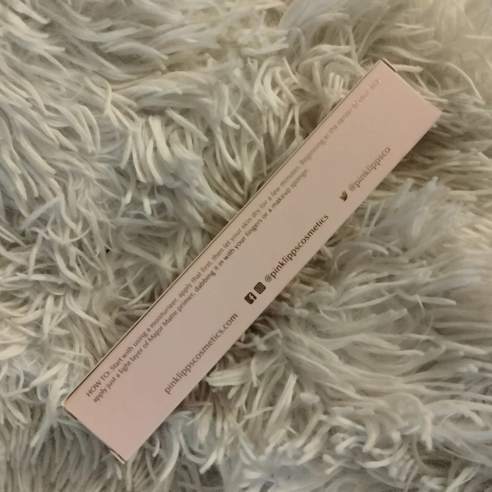 🆕 Pink Lipps Major Matte Face Primer